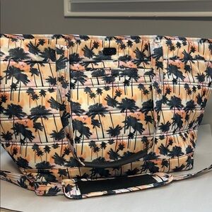 Lug Avion SE Carry All Tote Crossbody Bag